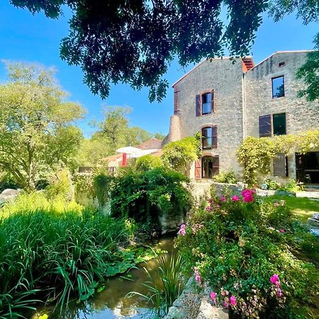 Bed and Breakfast Le Moulin Du Guy, Proche Du Puy Dufou Chanverrie Exteriér fotografie