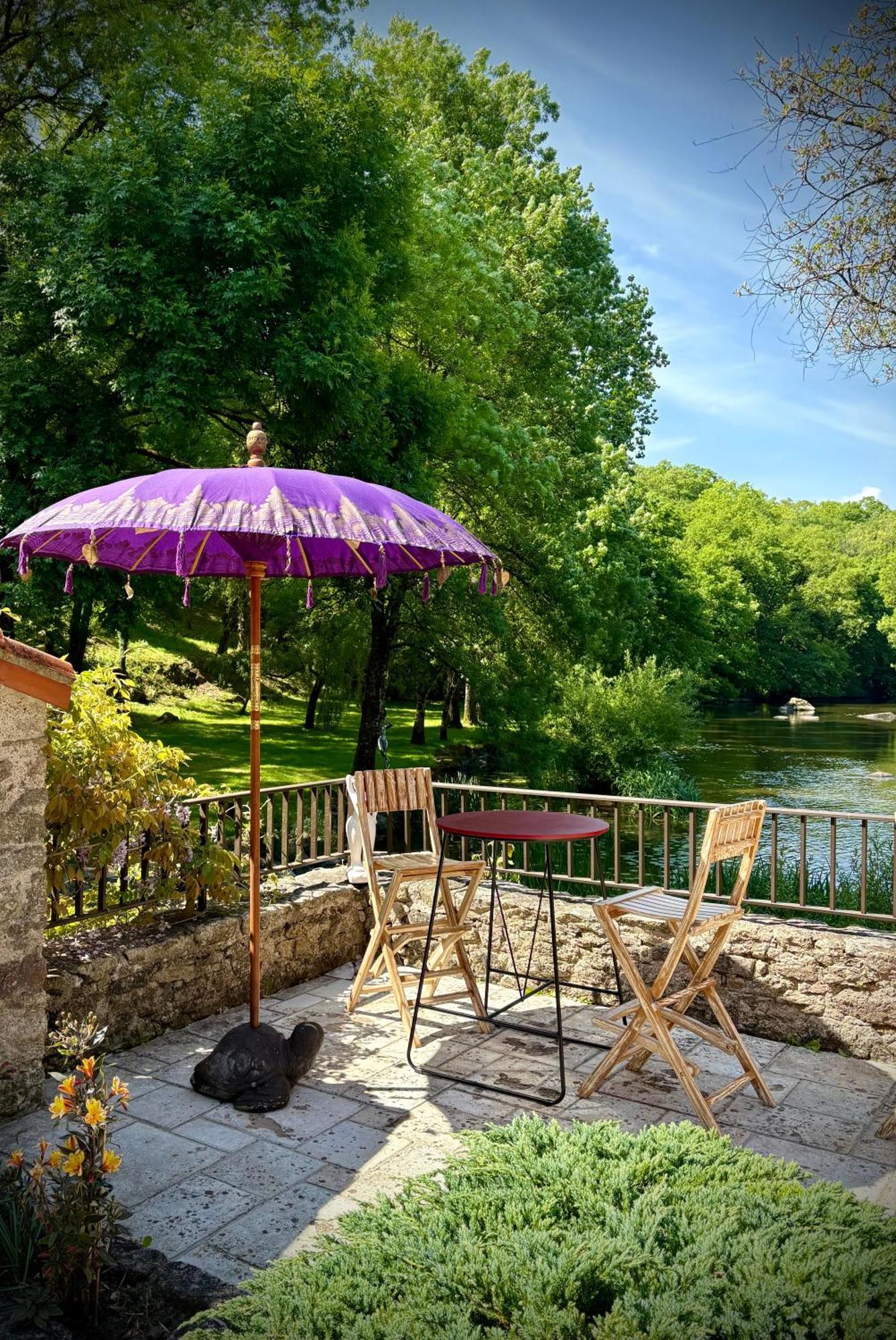 Bed and Breakfast Le Moulin Du Guy, Proche Du Puy Dufou Chanverrie Exteriér fotografie